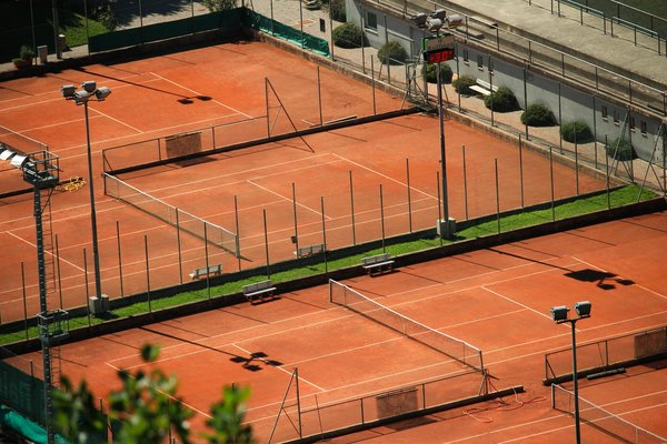 L'évolution du tennis : technologie des raquettes et nouvelles règles